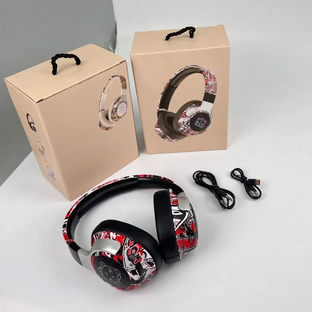 หูฟังบลูทูธแบบครอบหู ลายกราฟฟิตี้ พร้อมไฟ RGB และไมโครโฟน